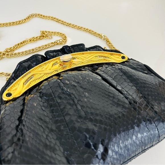 Vintage leather clutch with gold chain - Picture 2 of 9